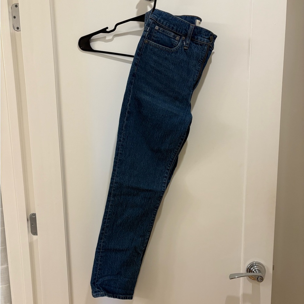 Madewell Women's Straight Leg Jeans in Dark Blue